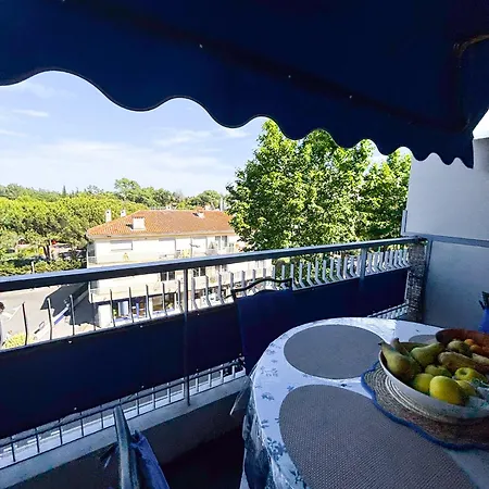 Cozy Studio, Terrace Near Beaches, Cannes Apartment